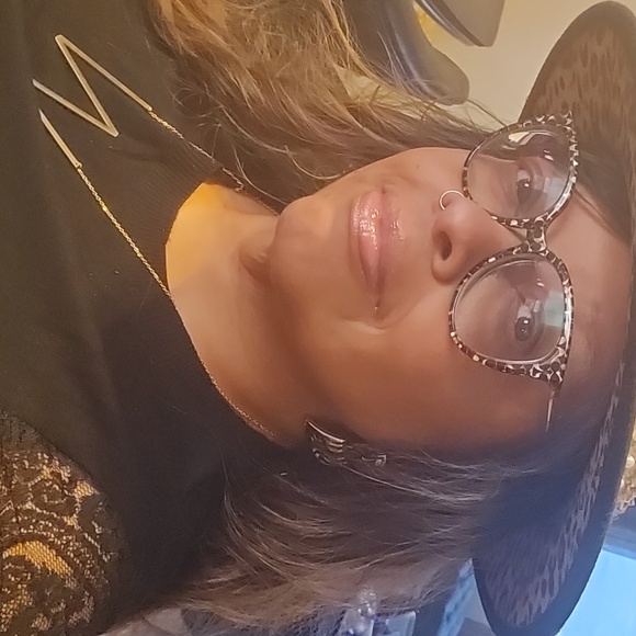 Meet your Posher, Posh - Picture 9 of 9